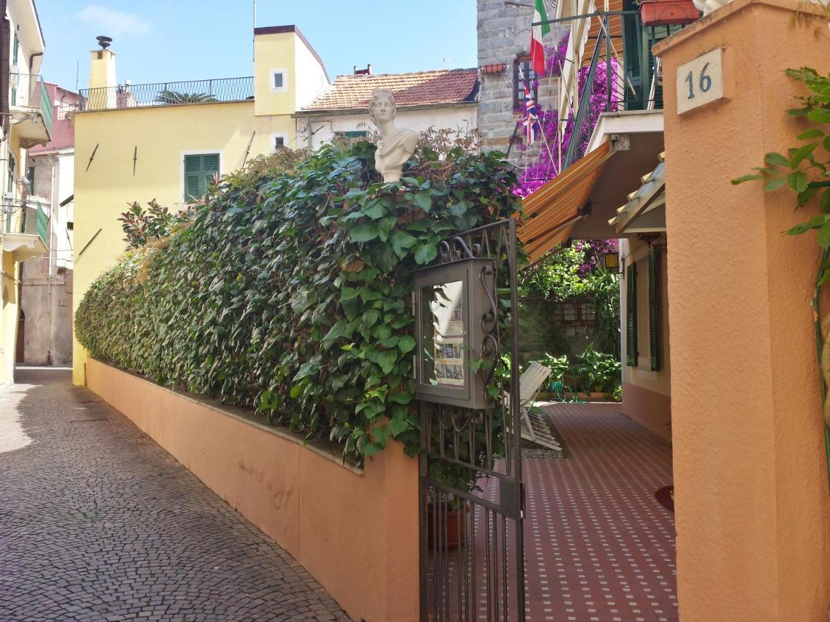 Hotel Triestina Noli Eksteriør billede