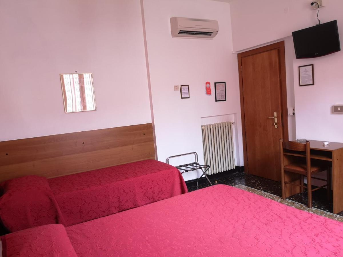 Hotel Triestina Noli Eksteriør billede